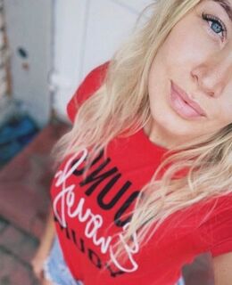 Полина
