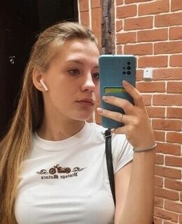 Анна Михайлова